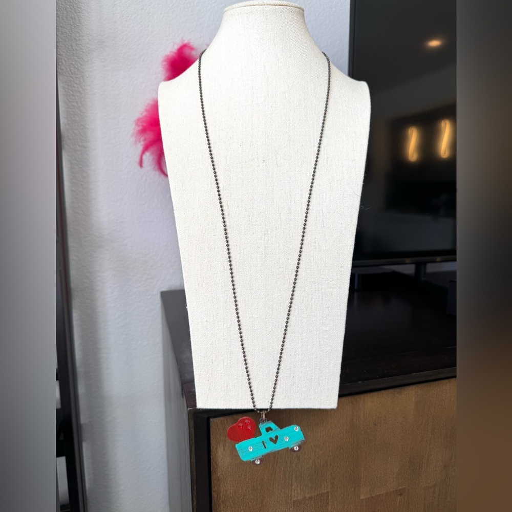 I ❤️Truck Necklace with Red Heart Charm - Picture 4 of 6